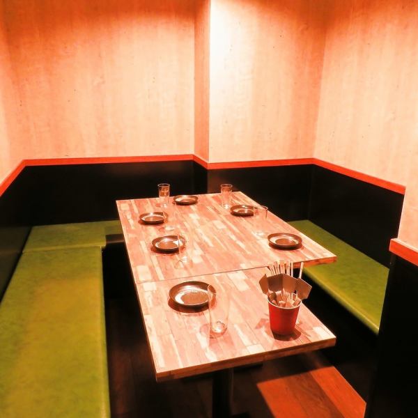 [4人至8人的私人房间]我们有一个私人房间，最多可容纳8人，是娱乐，女孩协会，联合聚会的理想之选。根据要求，也可以举行生日和周年纪念日☆请随时与我们联系！●赤坂田池三野Okonomiyaki铁板烧特许宴会生日周年纪念●