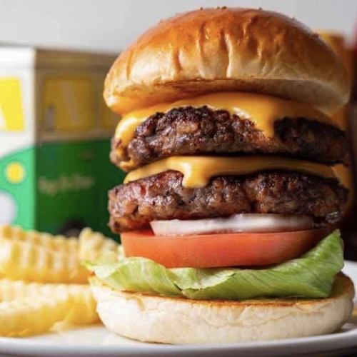 【人気NO,3☆肉肉しさ抜群！】ダブルチーズバーガー