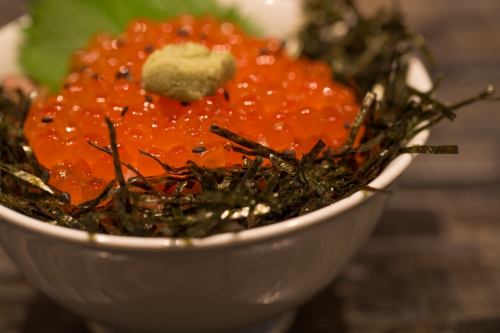 Salmon roe bowl rice