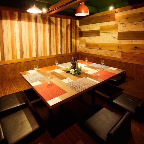 Private rooms that can accommodate 4 to 8 people are also available! Stylish atmosphere ◎