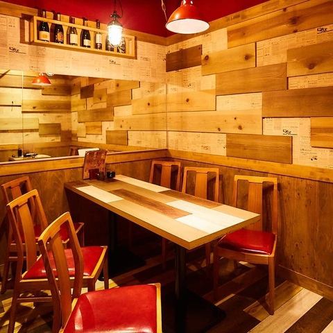 <p>【完全個室】ご予約必須の完全個室を完備！各種ご宴会に◎少人数様からご利用できる個室多数！スタイリッシュかつ落ち着いて寛げる個室がございます。刈谷（刈谷駅）で各種ご宴会や、飲み会、女子会、合コン、誕生日、記念日、ちょい飲み、忘年会、新年会、歓迎会、送迎会にオススメ！など様々なシーンにご利用ください。</p>