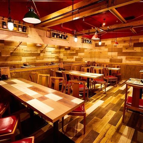 <p>【店外喫煙OK】店外に喫煙ブースあり！店内はロールカーテンで仕切って【半個室】でご案内が可能です！アットホームな店内は女性も男性も入りやすい居酒屋です！個室や団体席もございますので貸切大歓迎！刈谷（刈谷駅）で各種宴会、飲み会、女子会、合コン、誕生日、記念日、ちょい飲み、忘年会、新年会、歓迎会、送迎会◎</p>