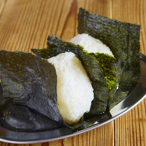 おにぎり（2個）（梅・鮭・昆布）