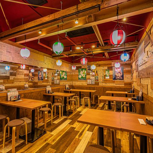 Our tables can be combined to accommodate up to 34 people!! All-you-can-drink courses start from 2500 yen! Please feel free to contact us for private parties and other inquiries.