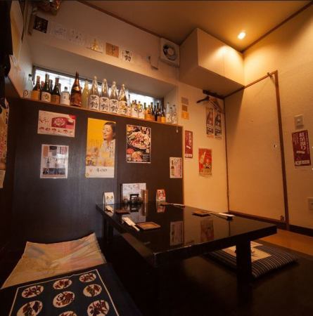 [1st floor, small rise] The small rise seat at the back of the shop can be used for up to 4 people ◎ You can take off your shoes and relax ♪ It is a popular seat for meals with children and moms' meetings.