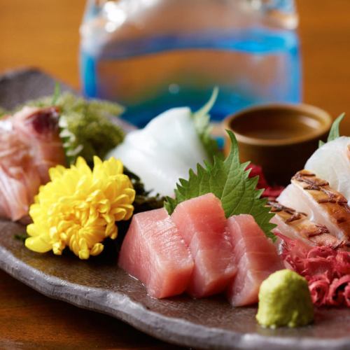 もうあしびー盛り ～朝セリの新鮮な県産魚を使った刺身の五種盛り～