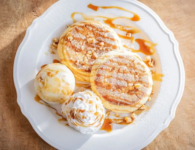 【カフェメニュー定番パンケーキ♪】キャラメルパンケーキ&チョコレートパンケーキ◎