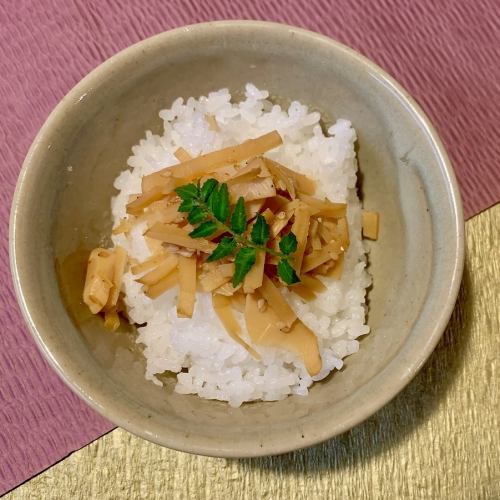 ご飯物一人前（毎月変更）