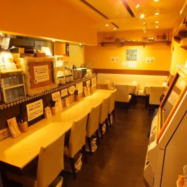 A small cute shop with a counter and three tables ♪ We offer a variety of handmade Asian cuisine prepared by nutritionists at reasonable prices! Family use and small children are welcome ★
