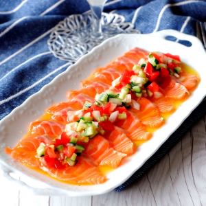 Salmon carpaccio