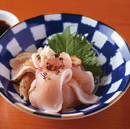 地鶏たたき山わさび添え