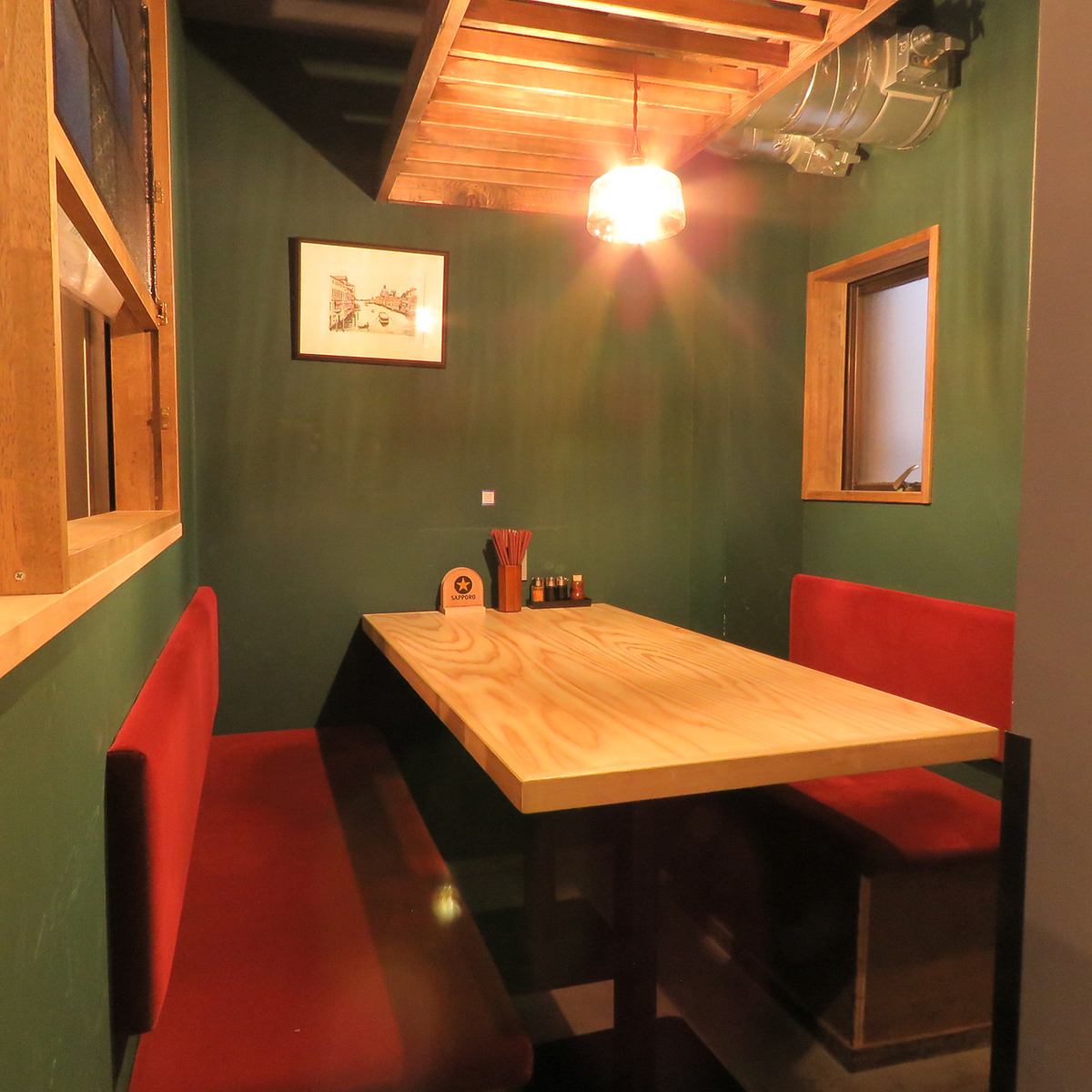 ◆ It is a izakaya with an excellent atmosphere that feels the romance of the Taisho era! There are also semi-private room seats!