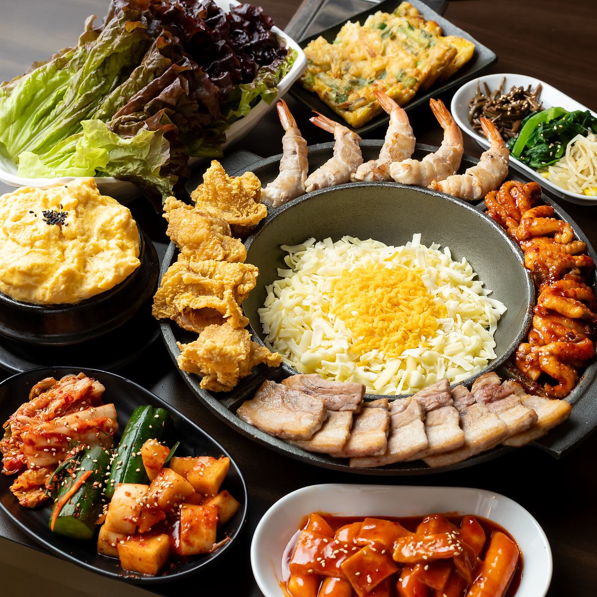 Right next to Shin-Okubo Station! Enjoy authentic Korean cuisine and Korean yakiniku! All-you-can-eat available♪