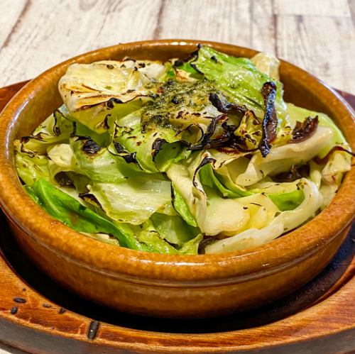 焼ききゃべつの塩昆布ガーリックソース