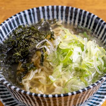 ～浅草開花楼特製麺～　にぼしおラーメン