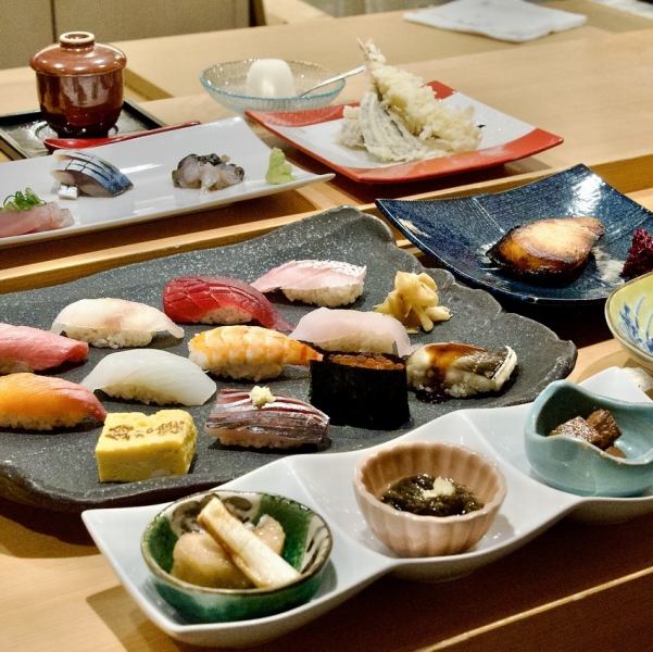 ◆铃奈凛精心挑选的厨师发办套餐共有五款。