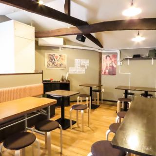 [3rd floor] Can be used by a large number of people by connecting table seats ♪