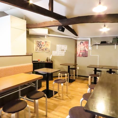 [3rd floor] Can be used by a large number of people by connecting table seats ♪