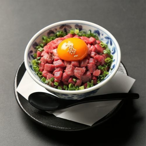 国産和牛の牛ユッケ小丼