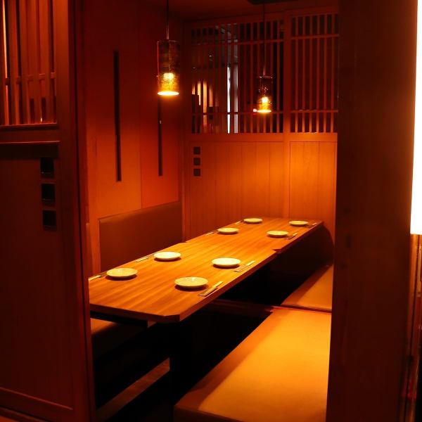 Our specially designed presentation and special private rooms will make a wonderful story page! We offer a variety of private rooms perfect for dates, dating parties, and girls' nights! We also have many spacious private rooms perfect for surprises on birthdays and anniversaries! We can accommodate a wide range of occasions, from small private use to large banquets!