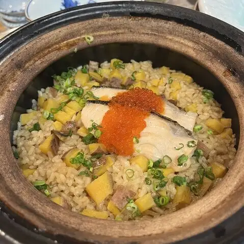 【季節の土鍋ご飯】ホタルイカや桜鯛、和牛松茸など時期に合わせて旬の味覚を堪能できる絶品のご飯