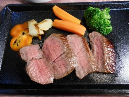 【主廚推薦套餐】在特製套餐基礎上增加牛肉料理的熱門套餐 ◆ 6,000日圓(含稅)