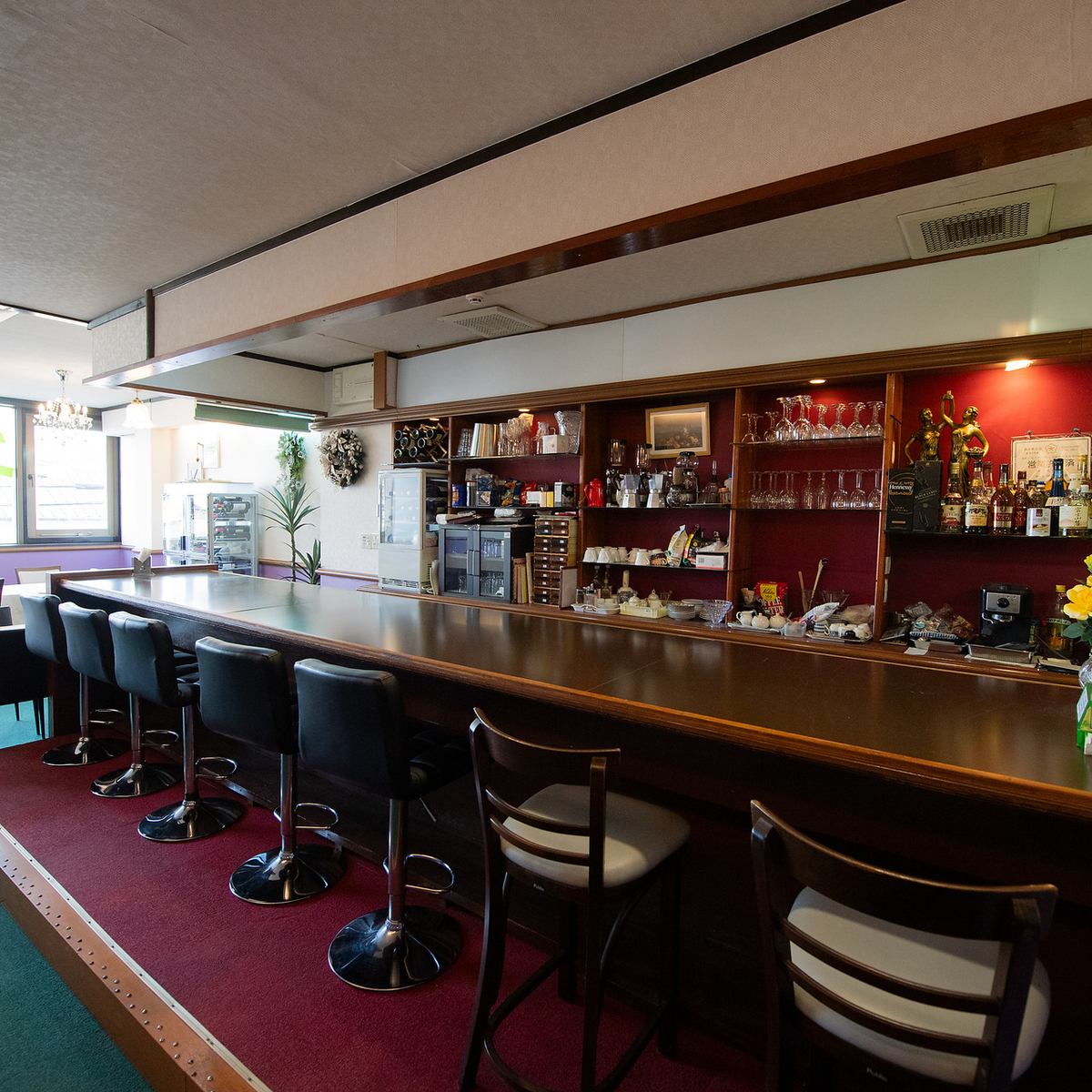 ランチ・ディナー1人から楽しめる定食コースあり！