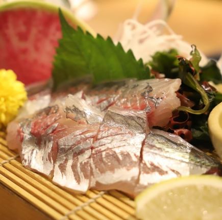 【幸福的熊本縣食材套餐】竹莢魚生魚片、當地雞肉、新鮮蔬菜等8道菜×無限暢飲110分鐘★5,500日圓（含稅）