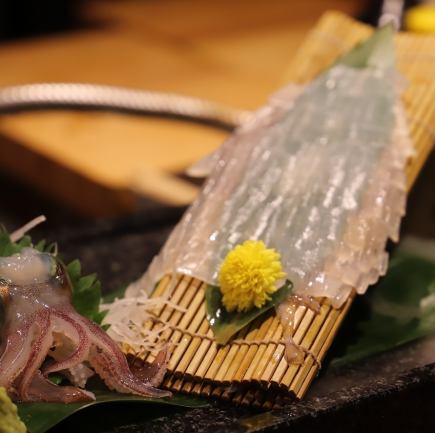 [Live squid sashimi and yakitori course] 8 dishes including yakitori, salad, vegetable tempura, etc. x 110 minutes of all-you-can-drink ★ 6,000 yen (tax included)