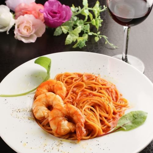 Shrimp and tomato cream pasta