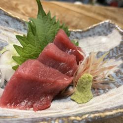 生本鮪の刺身　３切れ