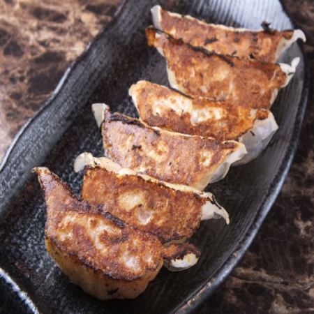 [Limited time only!] 2-hour all-you-can-drink "Great value gyoza hotpot course" 3,000 yen (tax included)