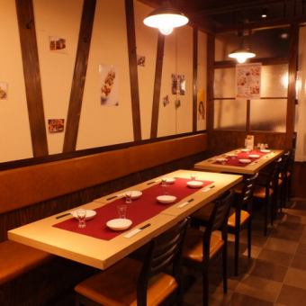There are also semi-private room seats where you can relax without worrying about the seat next to you ♪ 2 to 10 people