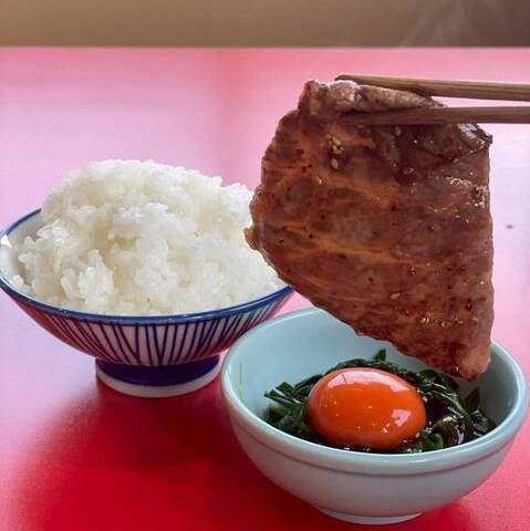 名物フジサンロースをはじめ、多彩なメニューをご用意!