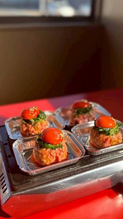 レア焼きユッケ