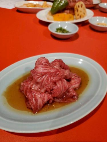 赤身肉切り落とし