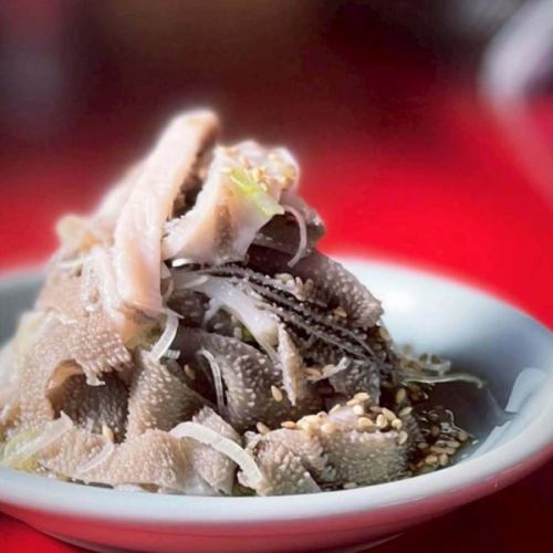 〜メニューのご紹介〜
【センマイ刺し】
丁寧に下処理しています。
鮮度が自慢のセンマイ刺し。
酢味噌または塩胡麻油、お好きな方でお召しあがりください😊
本日も丹精込めた仕込みをし
皆様のご来店お待ちしております。
ご予約はお電話またはネットで承ります。
0463-75-8005
月曜定休(祝日営業)
#大磯
#大磯焼肉
#大磯グルメ
#湘南焼肉
#焼肉フジサン