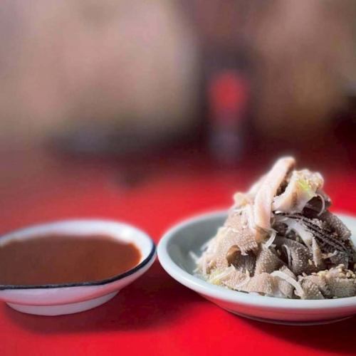 ~隆重推出我们的菜单~

【牛肚刺身】

我们精心准备。
我们的牛肚刺身以极高的新鲜度著称。

可以搭配醋味噌或盐和芝麻油享用，随你喜欢😊

今天我们也一直在认真地准备一切。
我们期待您的光临。

可以通过电话或网络进行预订。

0463-75-8005

周一休息（节假日照常营业）

#Oiso
#Oiso烧烤
#OisoGourmet
#湘南烤肉
#烤肉富士山