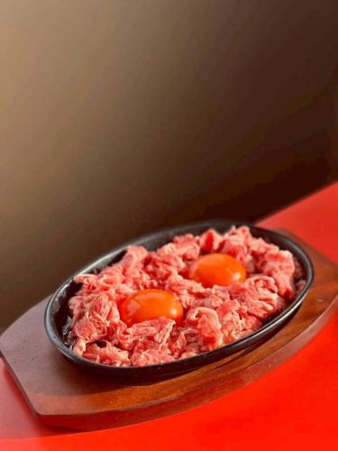 〜メニューのご紹介〜

【レアすき焼き】

新メニューです！

贅沢に厳選した新鮮な和牛と特製割下のすき焼き😊

鉄板のまま焼いていただき、
​お肉の色が変わったらすぐ下ろして
レアでいただくのがオススメです！

本日も丹精込めた仕込みをし
皆様のご来店お待ちしております。

ご予約はお電話またはネットで承ります。

0463-75-8005

月曜定休（祝日営業）

#大磯
#大磯焼肉
#大磯グルメ
#湘南焼肉
#焼肉フジサン
