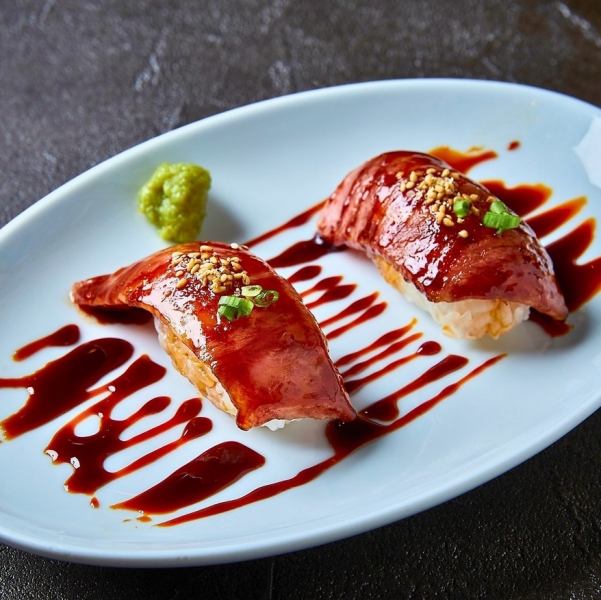 您还可以品尝炙烤和牛寿司！