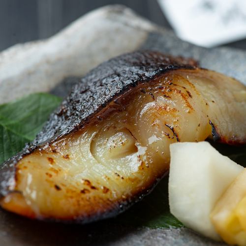 烤銀鱈魚佐味噌醬