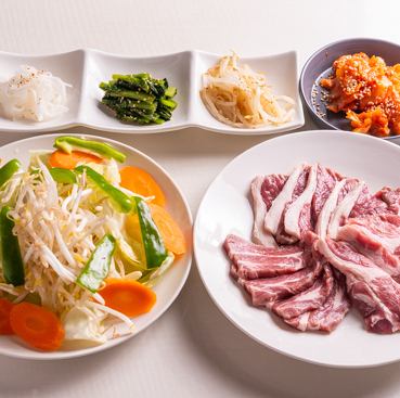 【飲み放題付き】≪ジンギスカンコース≫税込5000円～ジンギスカンやナムル盛り合わせを楽しむお得なプラン