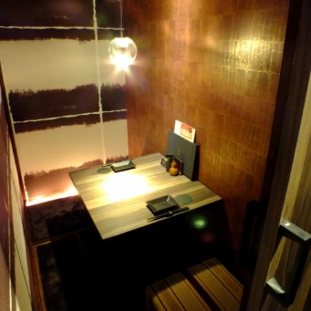 We have private and semi-private rooms that are ideal for small parties and dates.Since it is a digging type seat, you can stretch your legs and relax! If you are looking for a private izakaya in the Shinjuku area, please use "Rakuzo Shinjuku East Exit"!