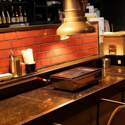 カウンター席あり