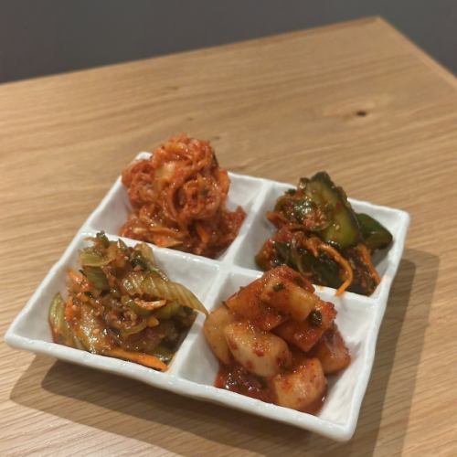 キムチ盛り合わせ