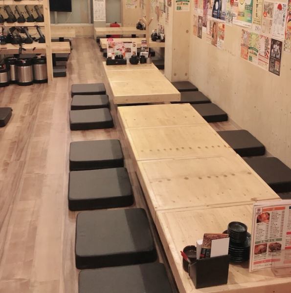 Spacious tatami mat seats ideal for various banquets! Can be used by a large number of people!