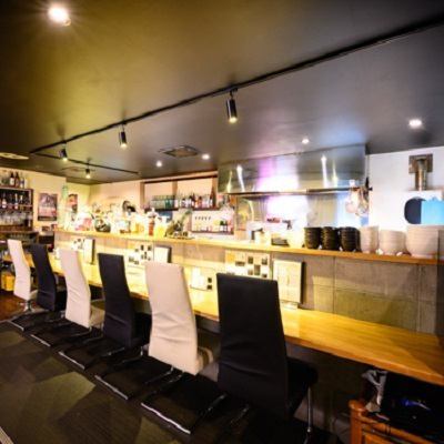 【デート・記念日に最適♪】BARスタイルでオシャレに一杯楽しむならカウンター席をご利用ください。またおひとり様も大歓迎!お仕事帰りにサクッと飲みたい時にもお気軽にご利用ください。