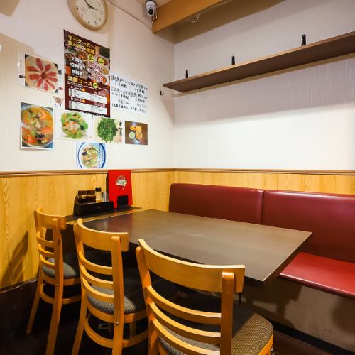 《お2人でも対応可能なテーブル席です◎》