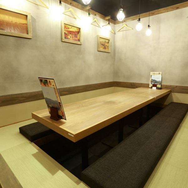 [Complete private room / up to 6 to 10 people] The complete private room of the digging pit where you can relax is popular for drinking parties and welcome and farewell parties in the department.The gentle Japanese space creates a fun time.