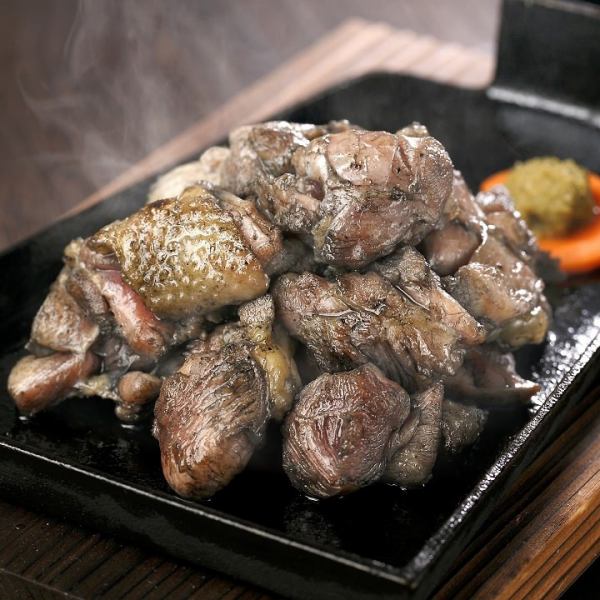 No. 1 most popular! [Signboard menu free-range chicken] Miyazaki Jitokko charcoal-grilled chicken (small/medium/large)